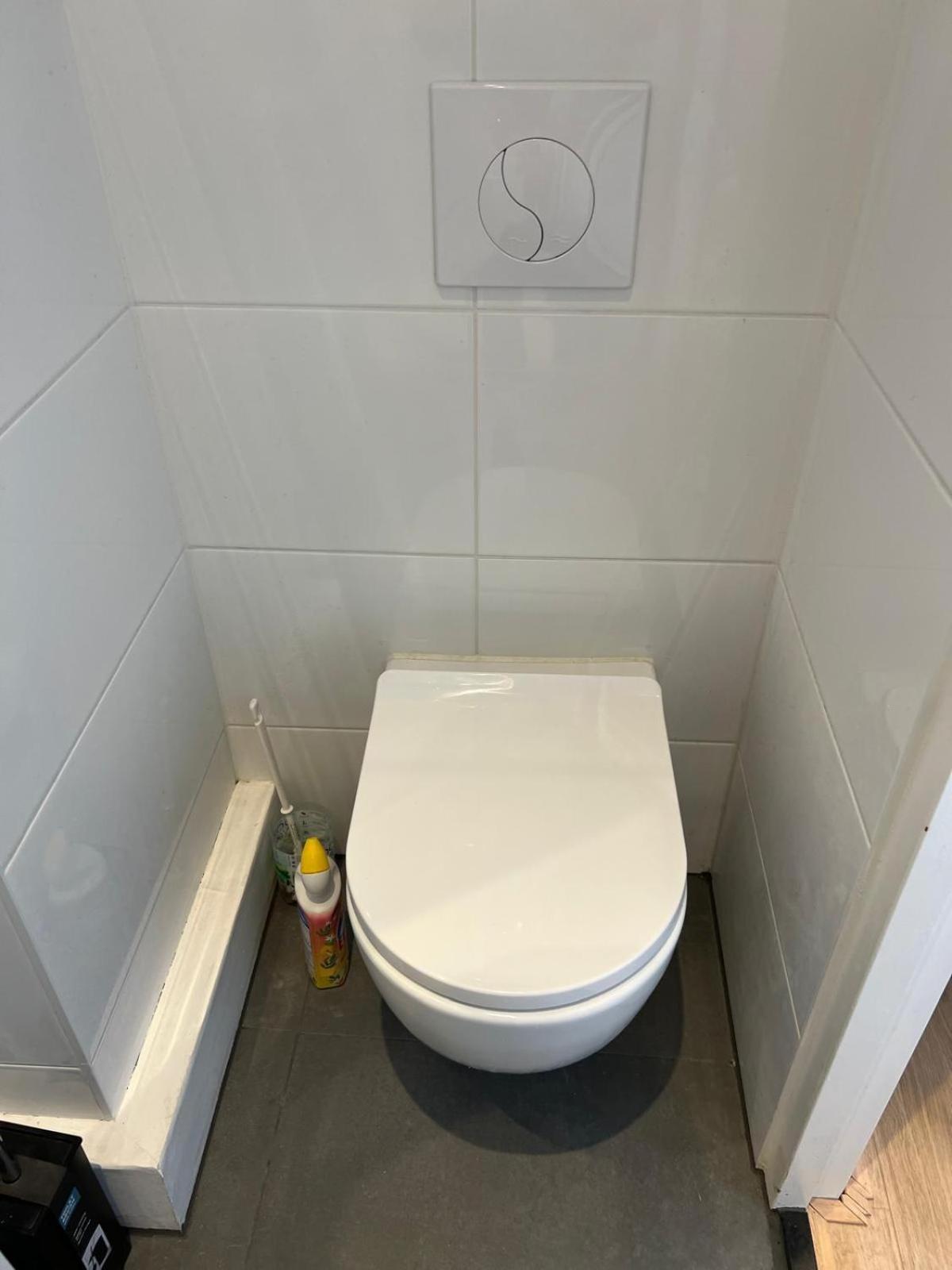 Apartment 1 Bedroom 2 Floor In Vrijheidstraat 3 *